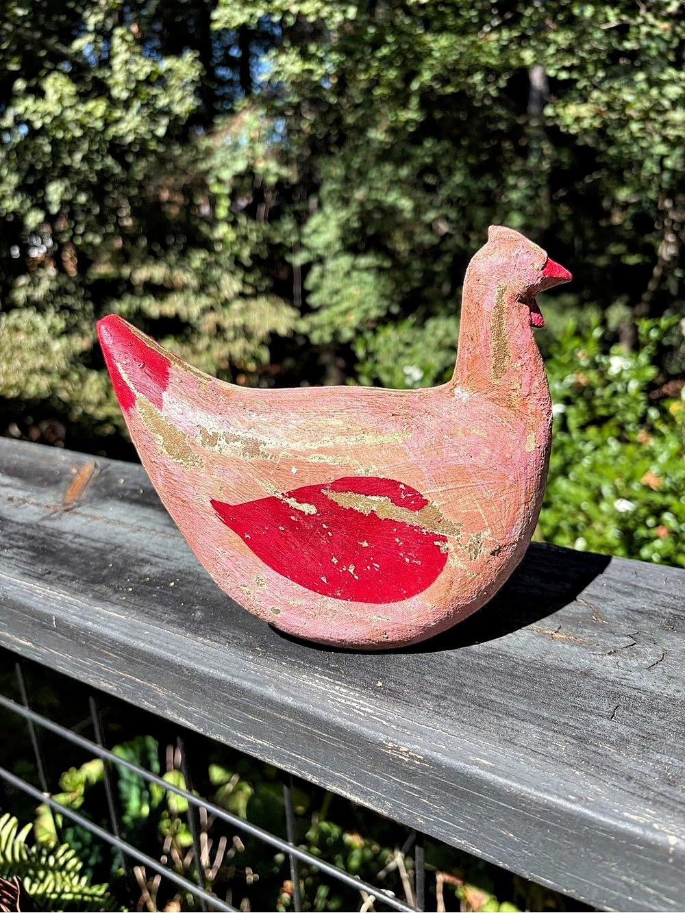 Distressed Wood Pink & Red Chicken Decor